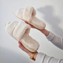 Load image into Gallery viewer, Fur Slipper 40 M-L Ivory
